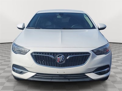 2018 Buick Regal Sportback Essence