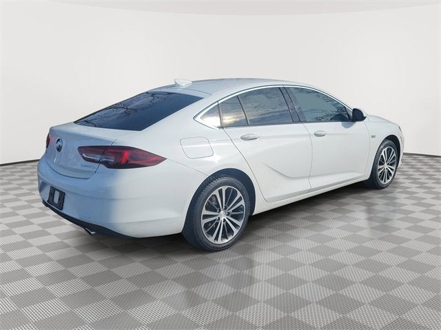 2018 Buick Regal Sportback Essence