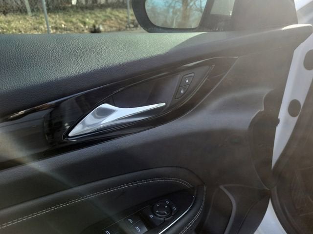 2018 Buick Regal Sportback Essence