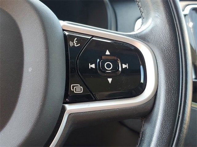 2021 Volvo XC90 Momentum