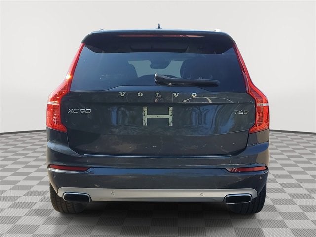 2021 Volvo XC90 Momentum